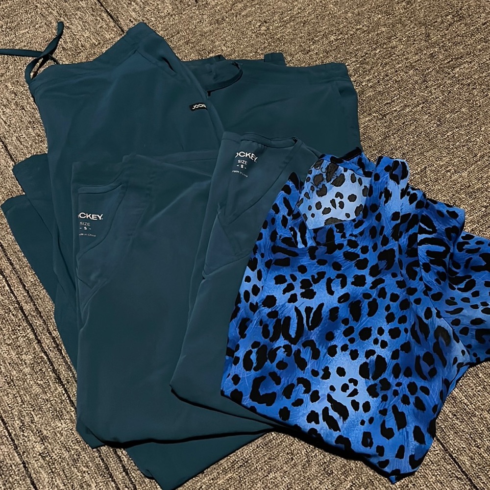 Set of scrubs